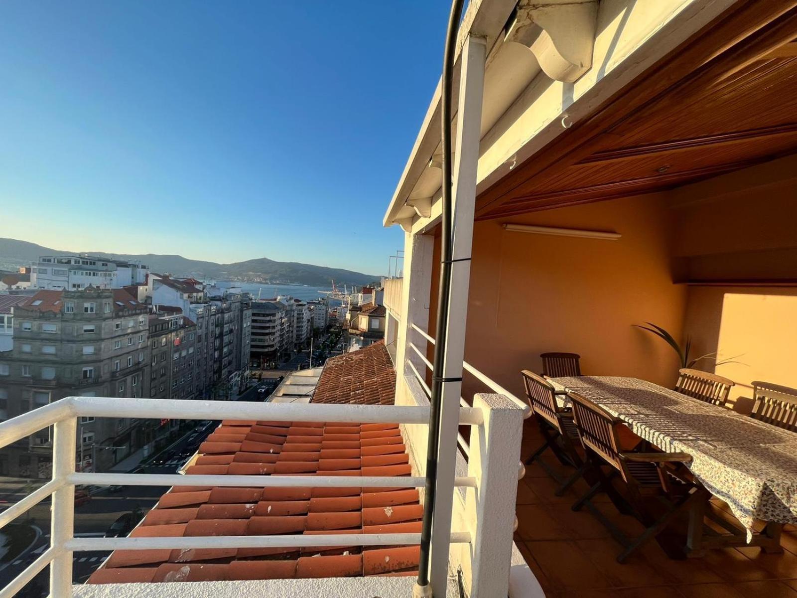 Apartamento Exclusivo Atico Con Terraza Al Mar